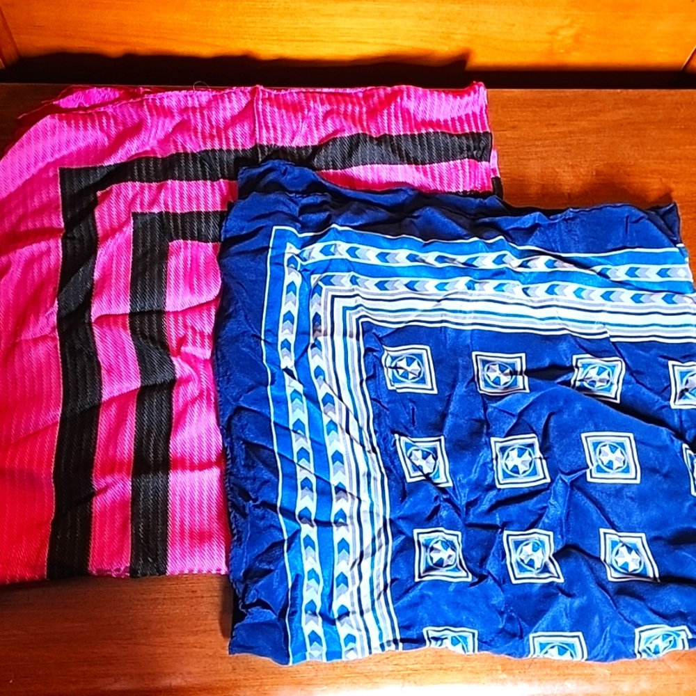 ⚡️5 For $10⚡️Perry Ellis and Adolpho vintage large (almost) square scarves